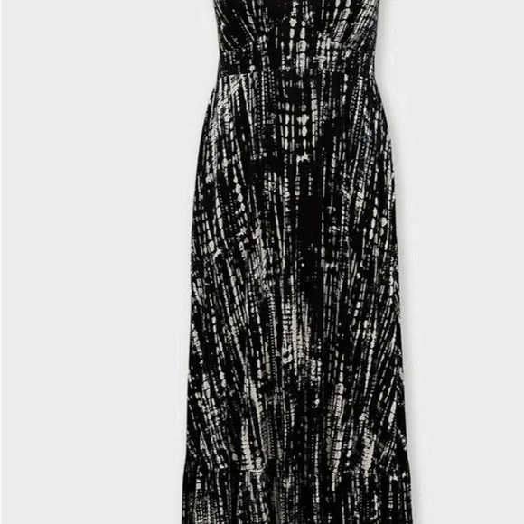 - Elegant Womens Torrid Jersey Black and White Maxi Dress w/ pockets - Picture 2 of 5